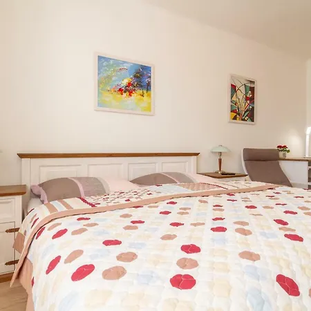 Apartmany U Nemocnice Ceske Budejovice Exterior photo